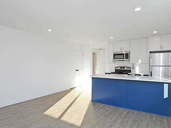 4th image of 2909 Grand St NE #2