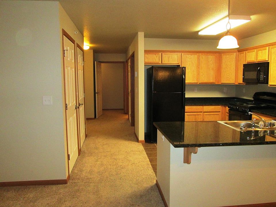 Kitchen into Hall