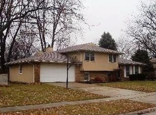 103 Pioneer Dr, Minooka, IL 60447