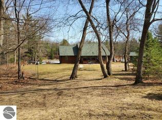 1530 Wallin Lake Dr, West Branch, MI 48661