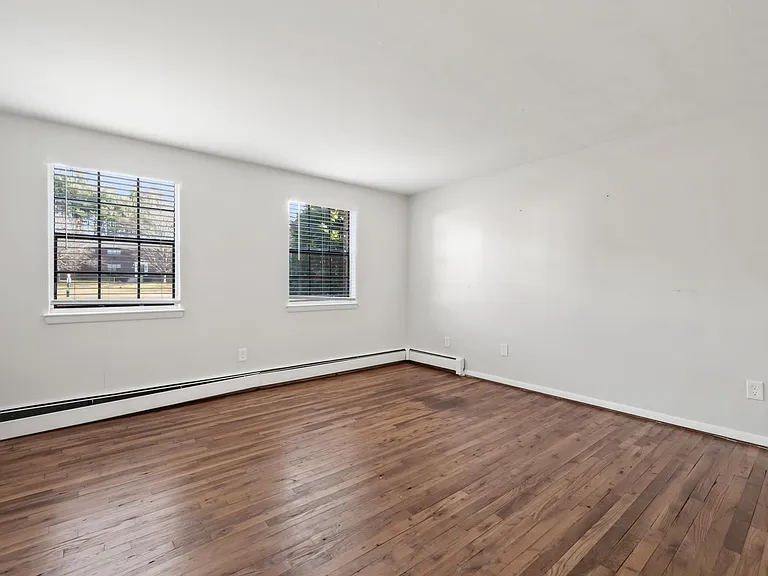 101 Sycamore Ln #C — Photo 10