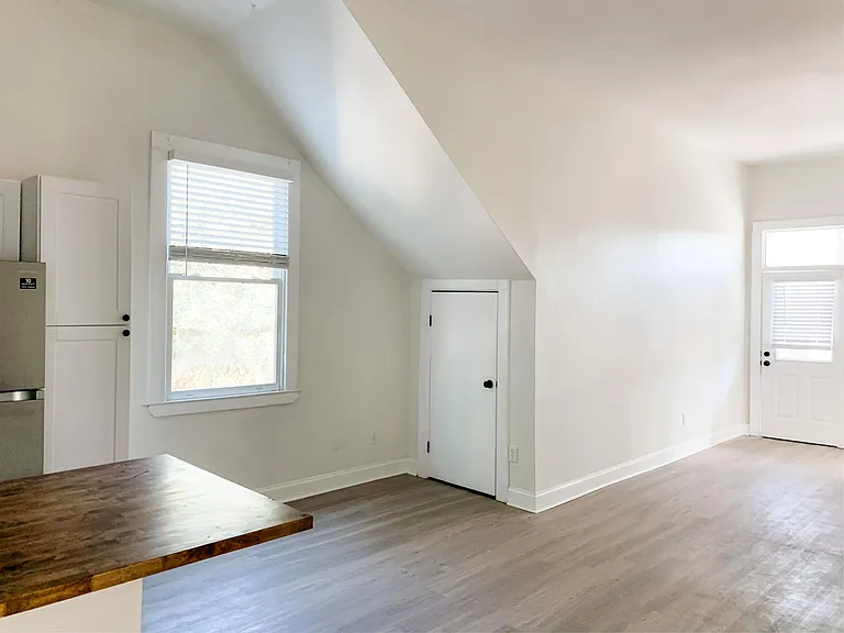 711 Lincoln St #A — Photo 28