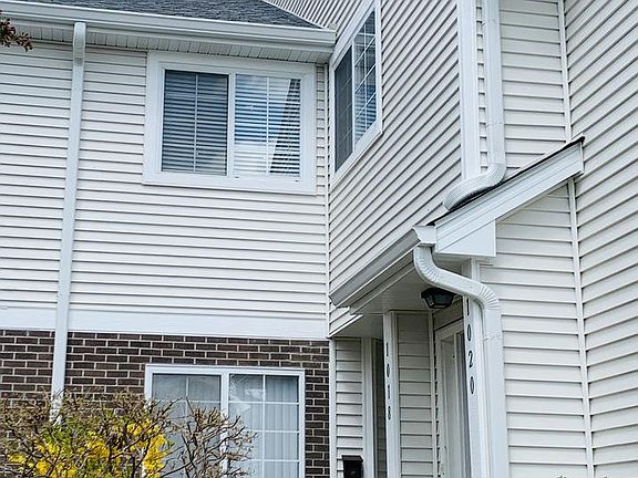 2nd image of 1018 E Wilson Ave