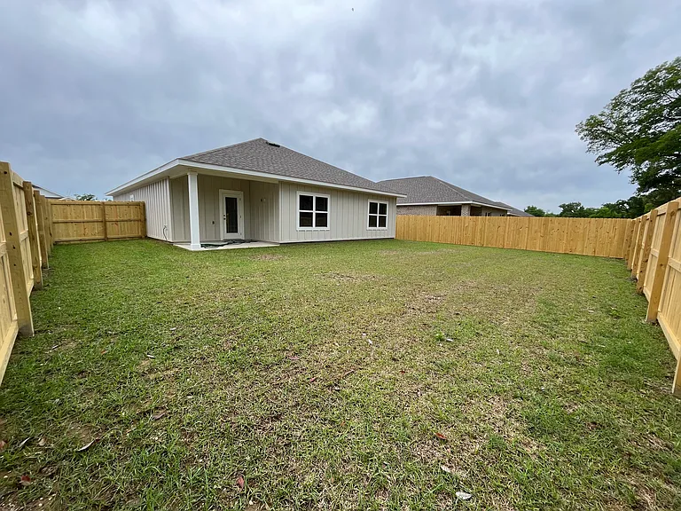 14920 Dayton Cir — Photo 12