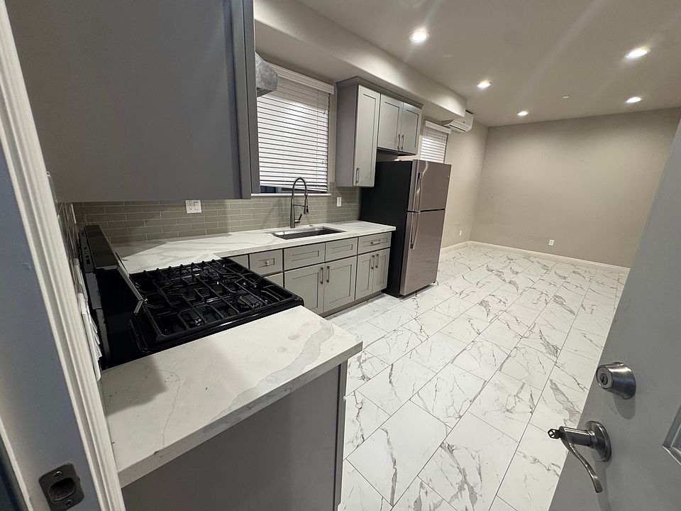 2nd image of 3147 Burton Ave #B