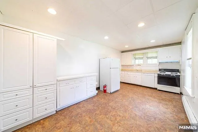 18 Hardenburgh Ave #1 — Photo 3
