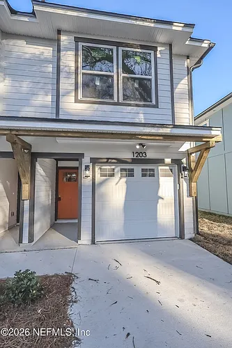 1203 Neva St Photo 1