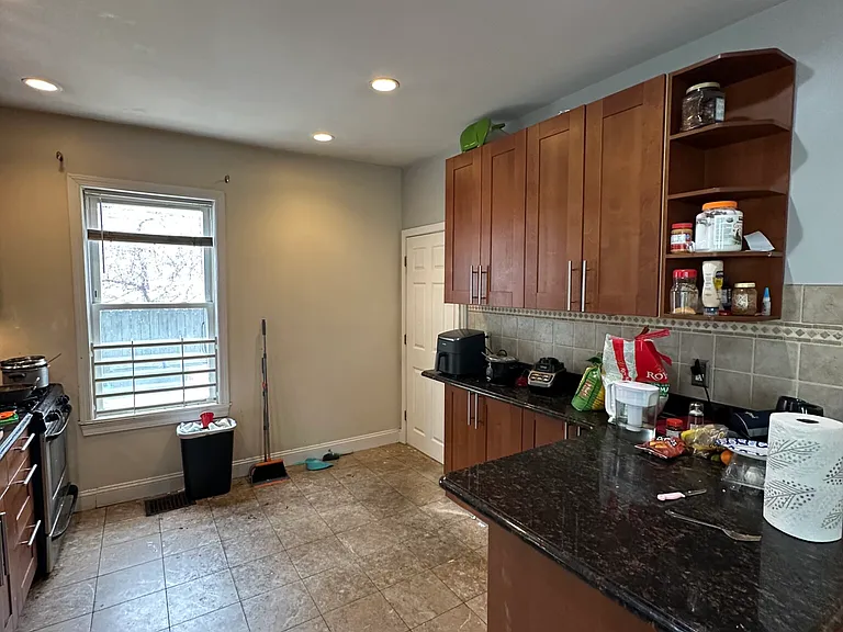 8 Montfern Ave #8 — Photo 16