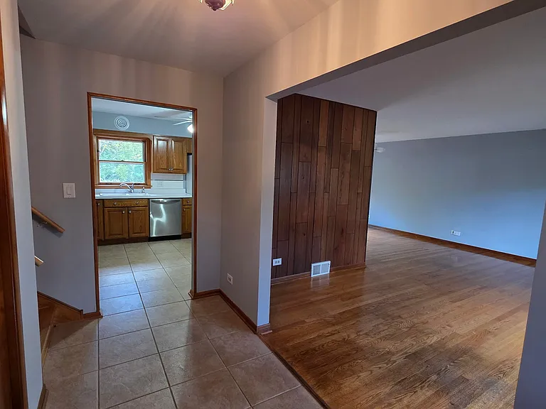 5341 Grand Ave — Photo 6