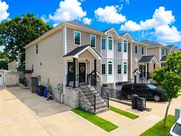 23 Wiltshire Ln, Staten Island, NY 10309