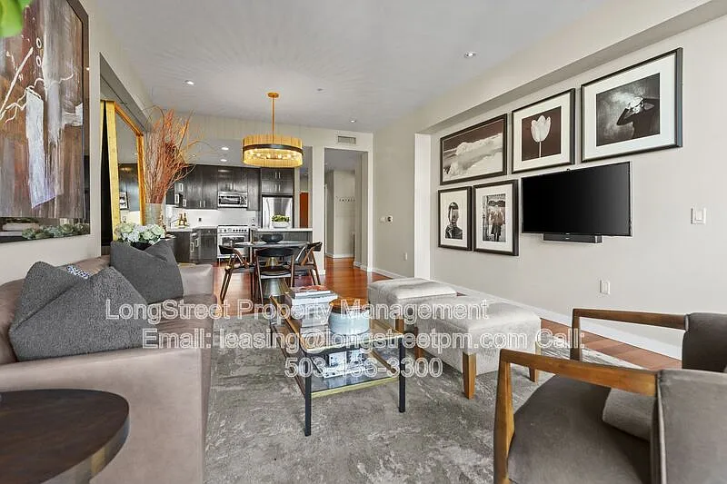 1 bed, 2.0 bath, 960 sqft, $2,595 — Photo 4