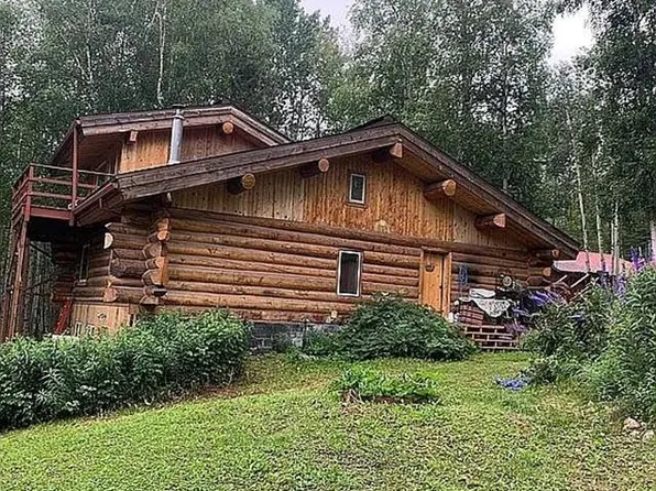 1100 Gilmore Trl, Fairbanks, AK 99712