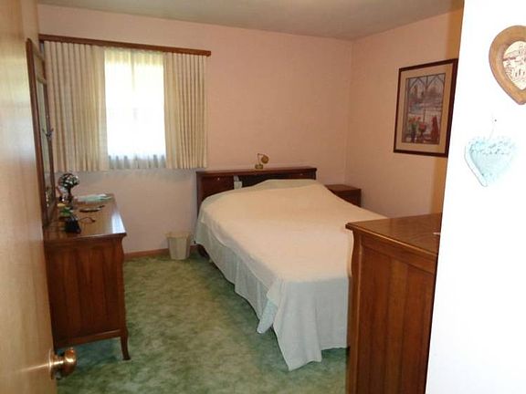 5th image of 4506 Castle Dr
