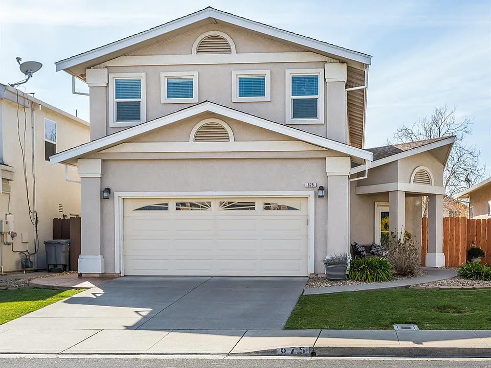 675 Chateau Cir