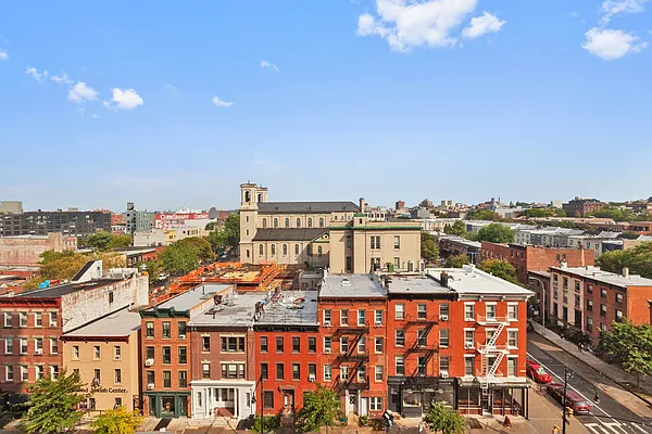 Rented by Jade Stone Real Estate Consulting | media 36