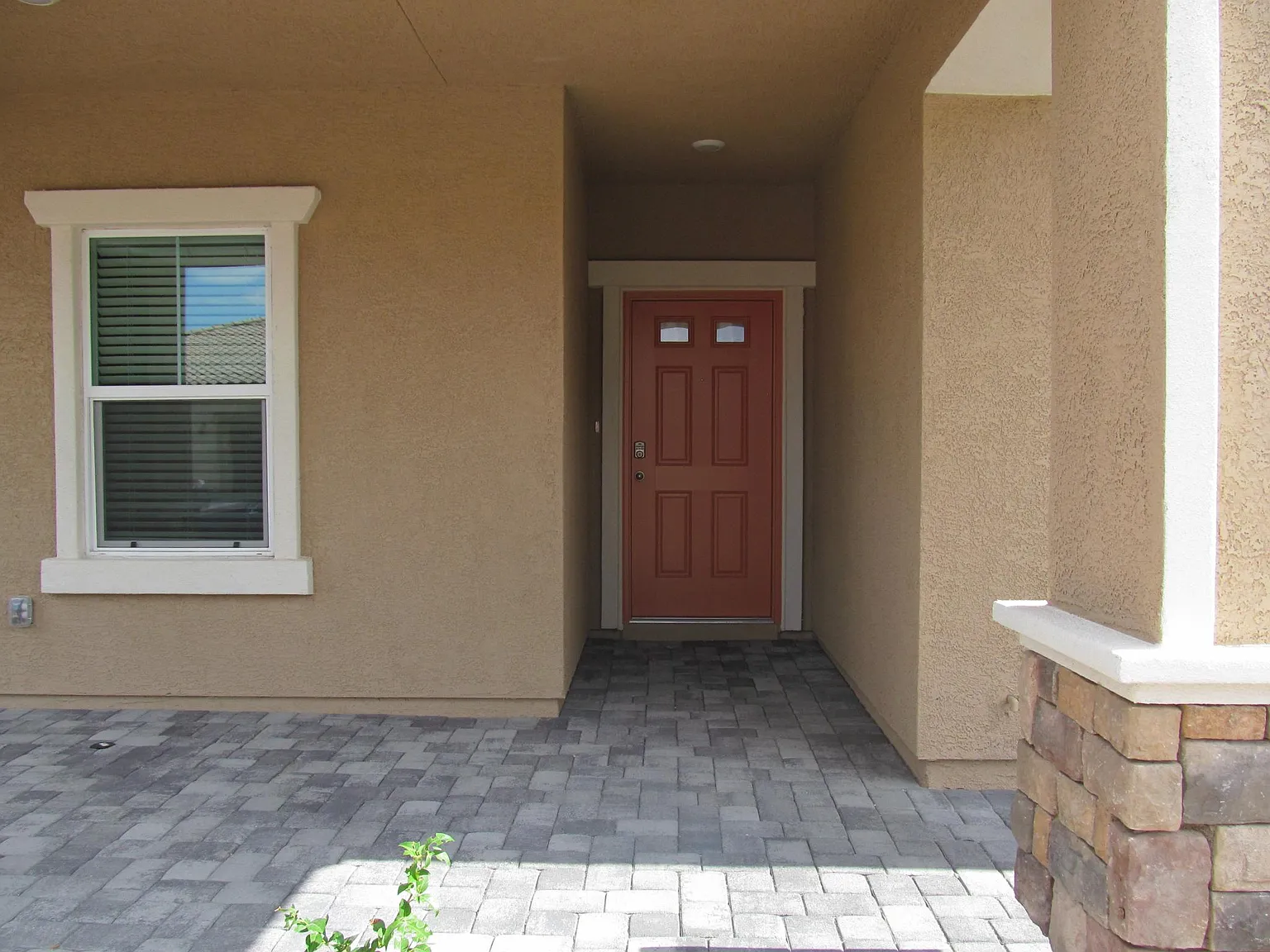 2 bed, 1095 sqft, $1,800 — Photo 2