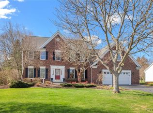 210 Fox Meadow Ln, Orchard Park, NY 14127