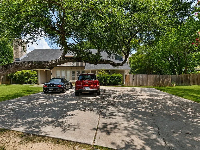 2413 La Casa Dr #B — Photo 19