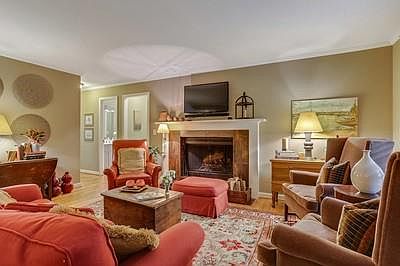4th image of 404 Merrydale Dr