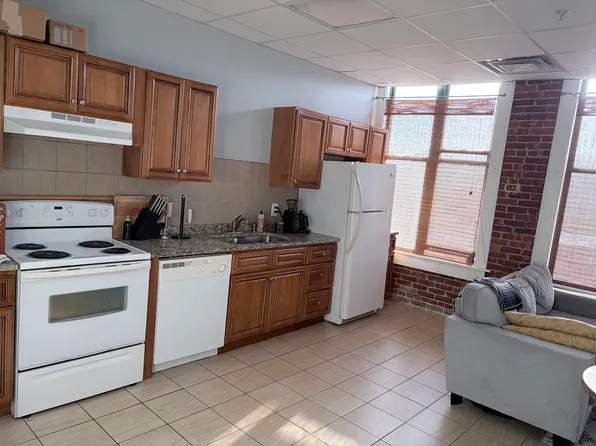 35 High St Ste 209, Westerly, RI 02891