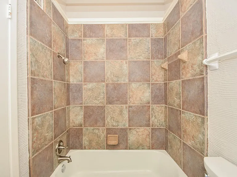 3010 Helena St — Photo 11
