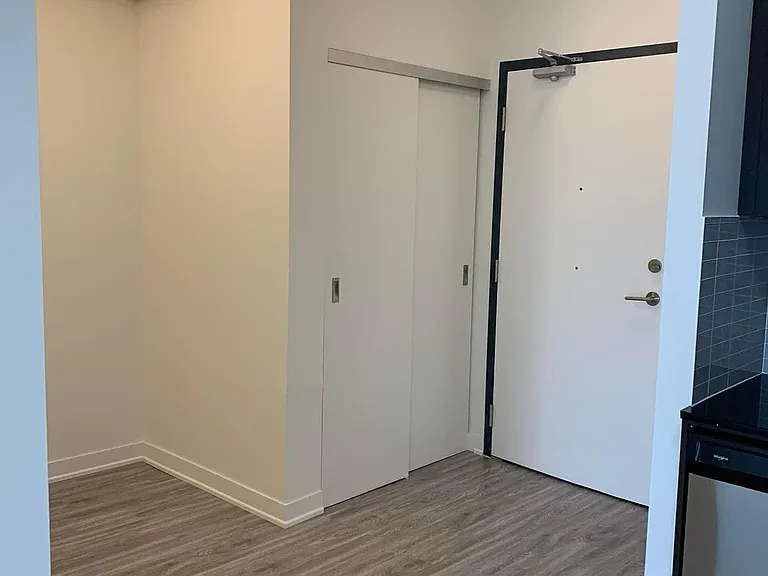 128 King St N #1009 — Photo 3