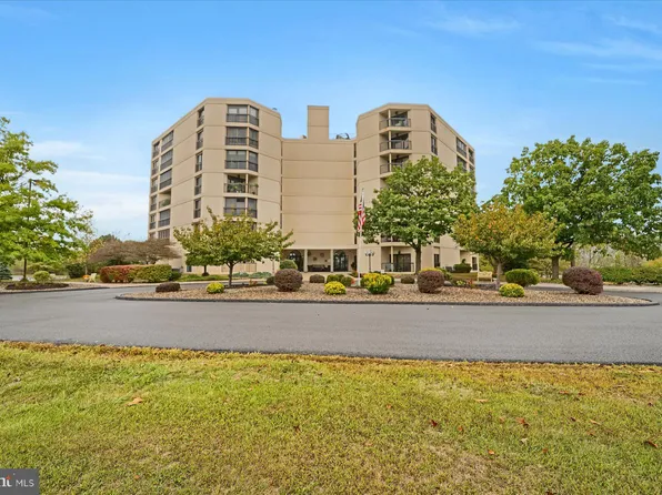 415 Parkview Ln #104, Altoona, PA 16601