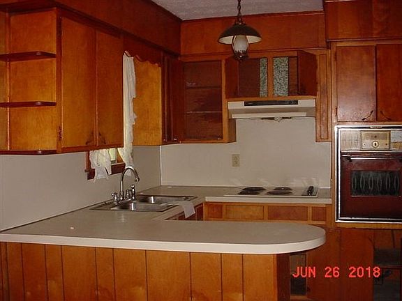 4th image of 14 Monticello St