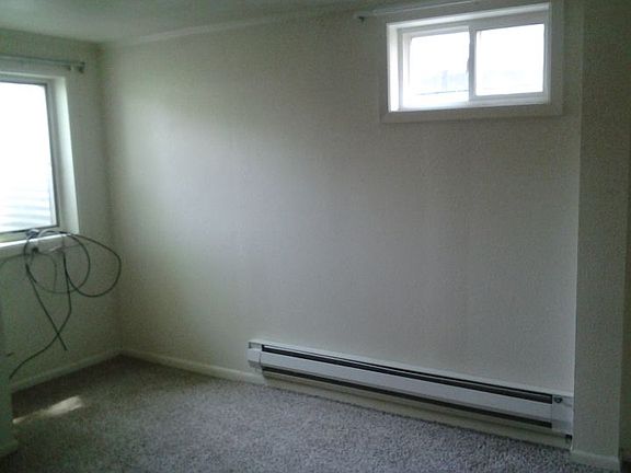 3rd image of 1131 1/2 Princeton Ave