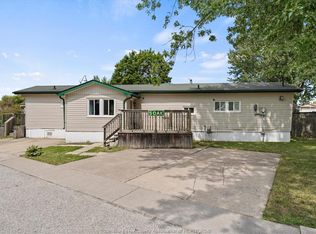 5 Oak Ct, Essex, ON N0R1J0