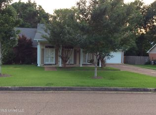 464 Mockingbird Ln, Madison, MS 39110