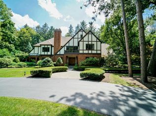 25 E Cobble Hill Rd, Loudonville, NY 12211