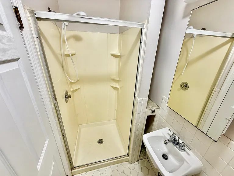 615 W Camplain Rd #1 — Photo 13