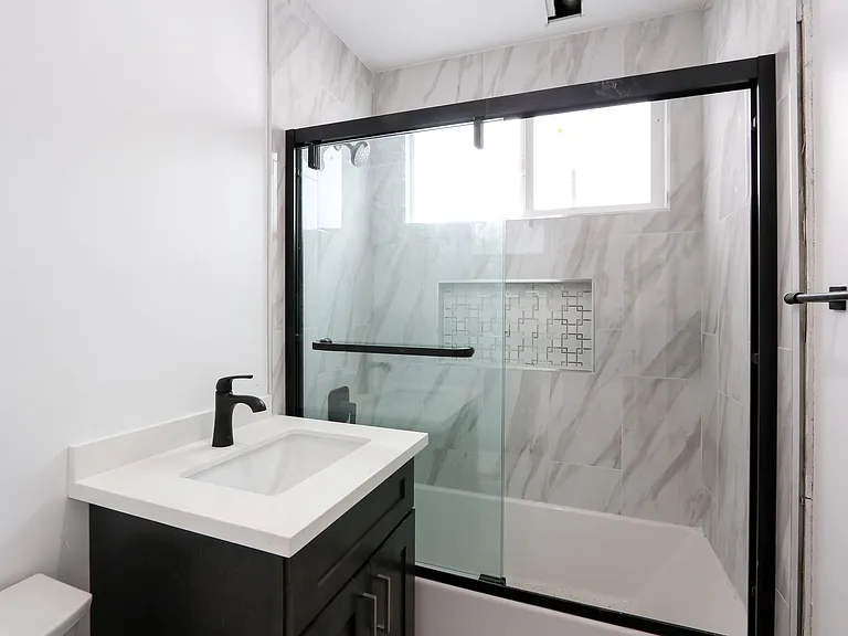 410 Lucas Ave — Photo 11