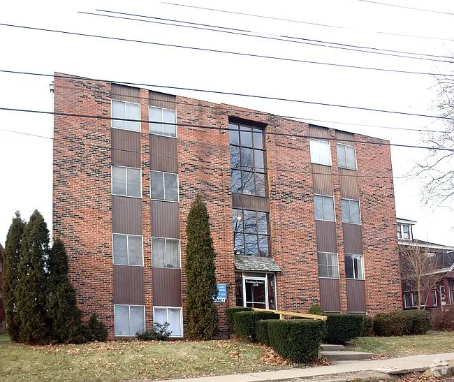 Woodlawn Terrace