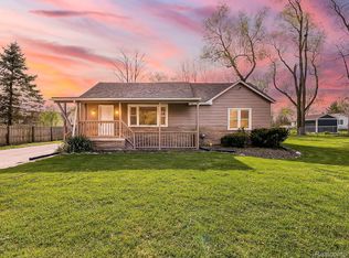 8097 Frederick St, Northville, MI