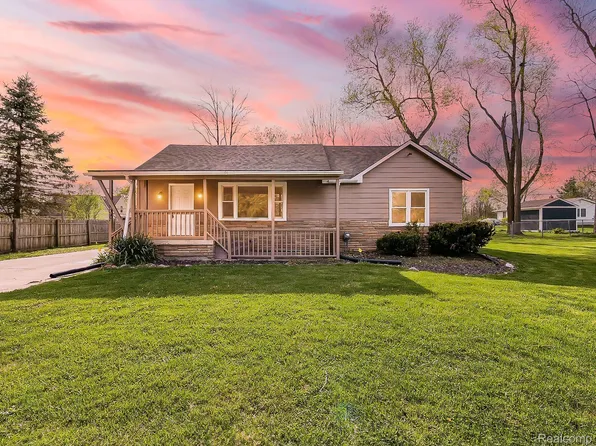 8097 Frederick St, Northville, MI 48168
