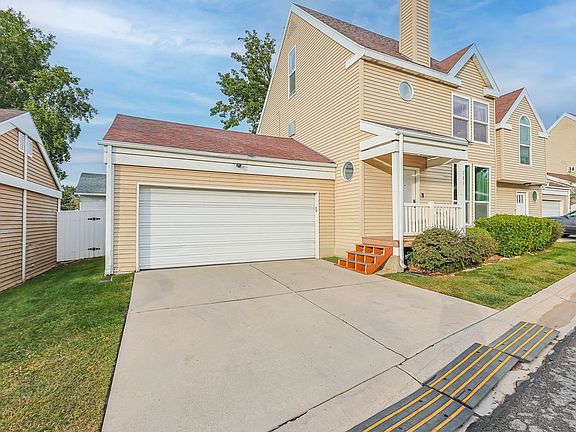 2nd image of 761 E Gables Ln