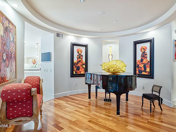 5th image of 2402 E ESPLANADE Lane #202