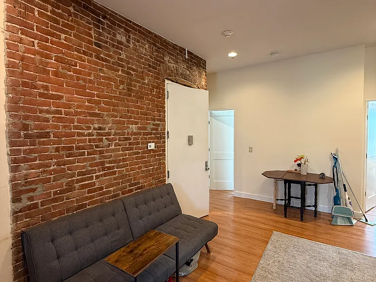 21 Cortes St #1 — Photo 6