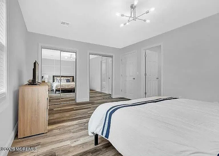 1143 Roe Ave — Photo 13
