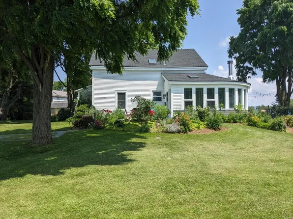 1422 Pond Hill Road, Castleton, VT 05735