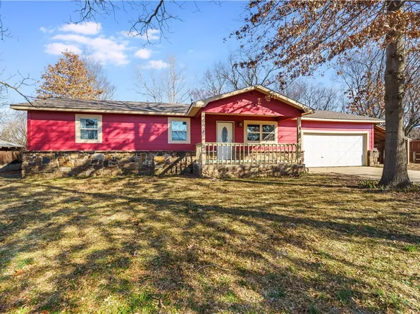 74 Pleasant St, West Fork, AR 72774