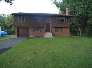 74 Bray St, Chicopee, MA 01020