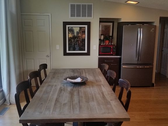 5th image of 2702 Crystal Dr