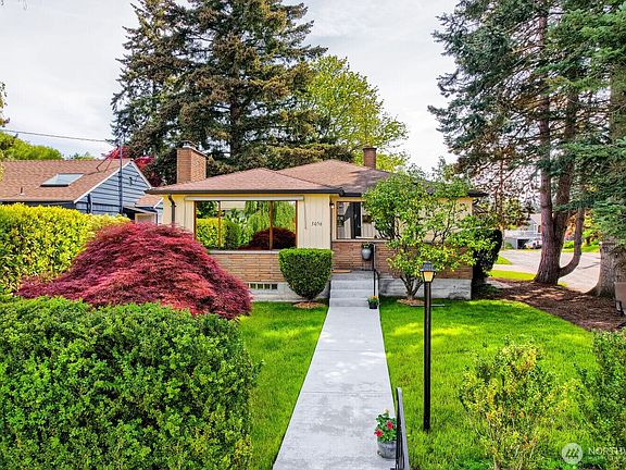3rd image of 3056 50th Avenue SW