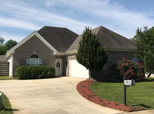 8695 Cedar Springs Cir, Leeds, AL 35094
