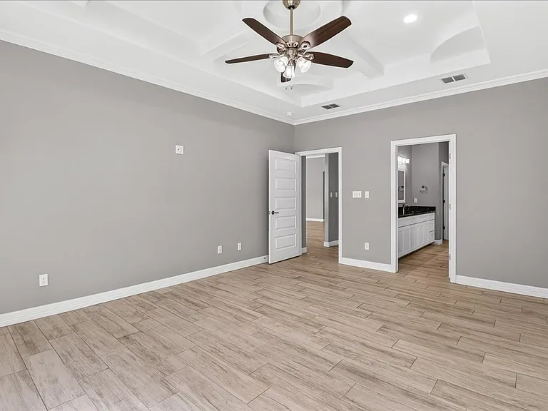 6718 Stuyvesant Ct — Photo 24