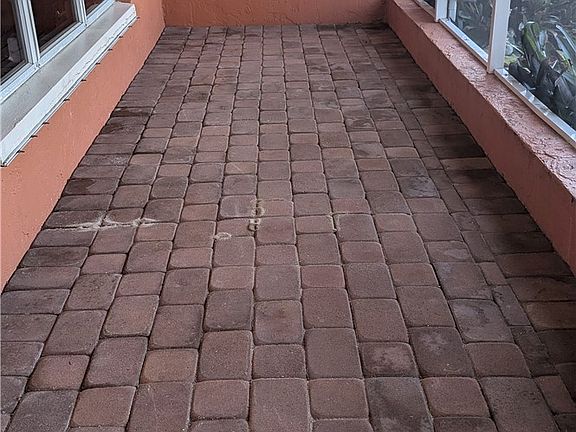 2nd image of 1426 SE 19th Ln