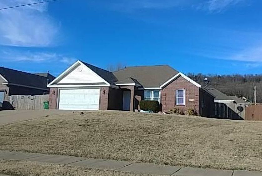 2nd image of 2166 Carefree Ln